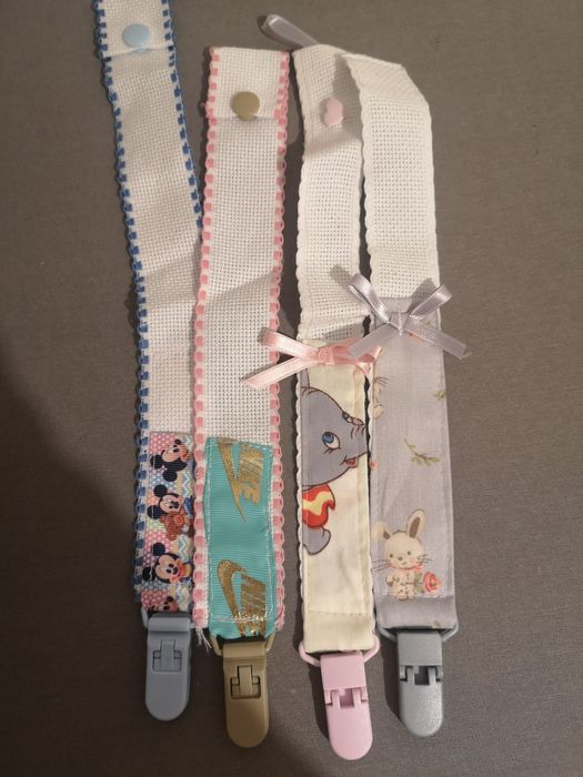 Prende chupetas para bordar ponto cruz