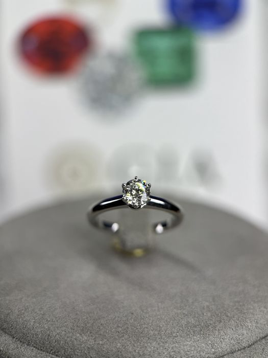 Каблучка з діамантом 0.6 ct GIA платина / кольцо с бриллиантом