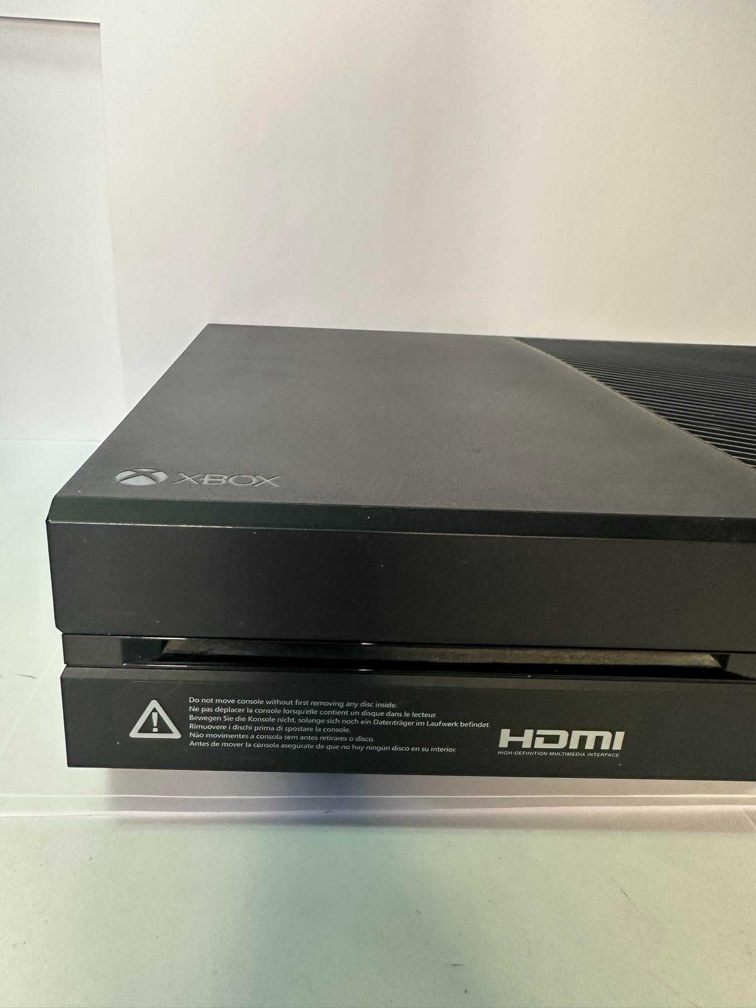 Konsola Xbox One 1 TB  (840/24) tyl