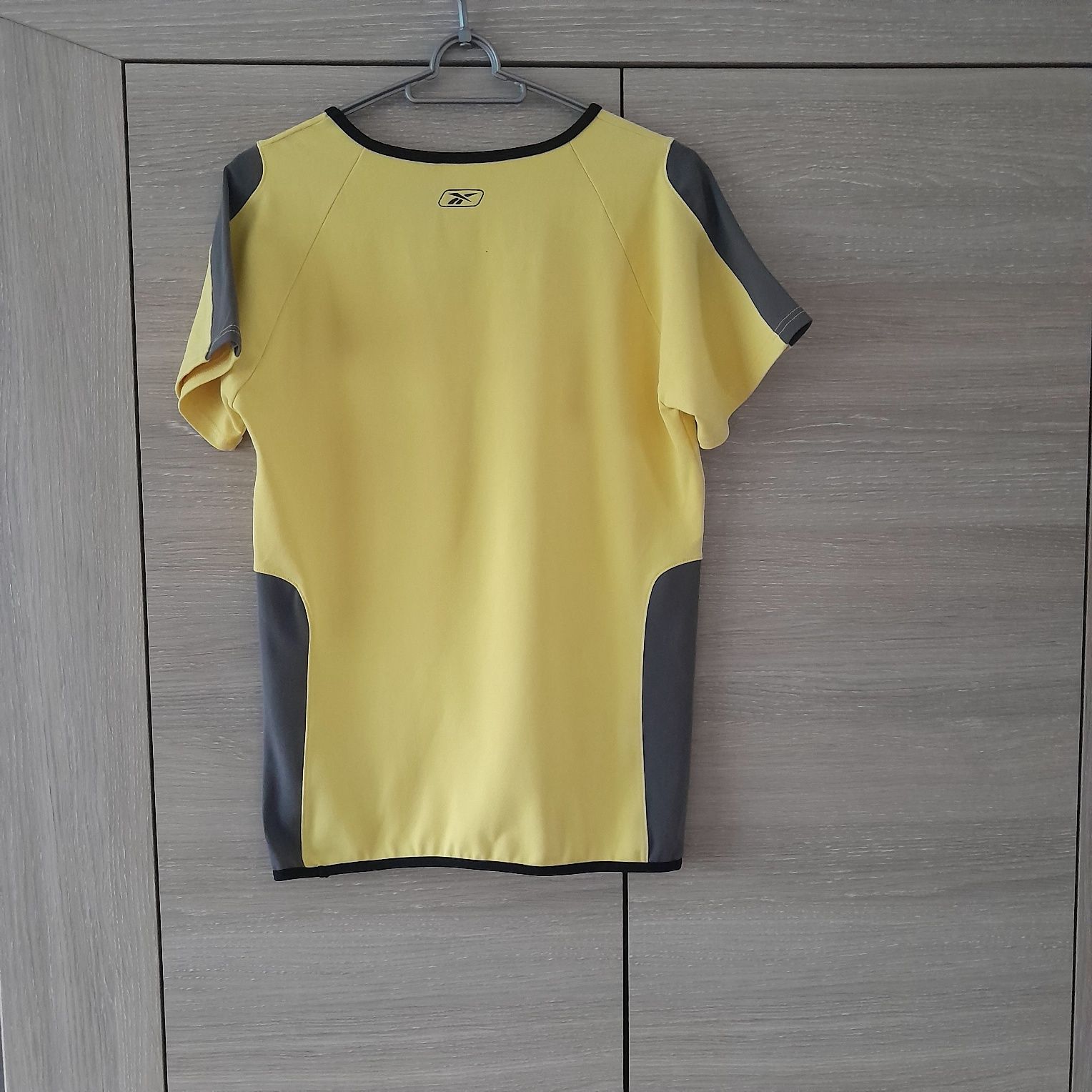 Koszulka damska sportowa