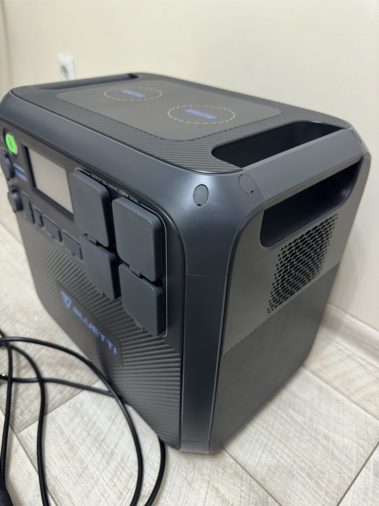 Зарядна станція Bluetti AC200 MAX 2200 Вт / 2048 Вт