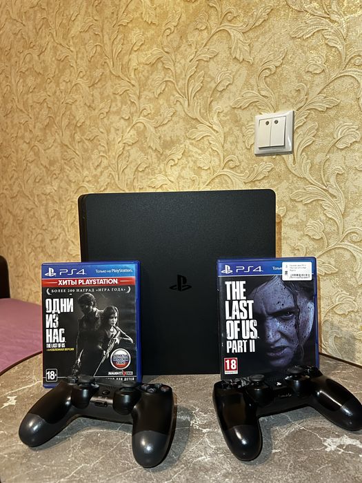 PS4 slim 1TB +2 джойстика +2 частини The Last of Us