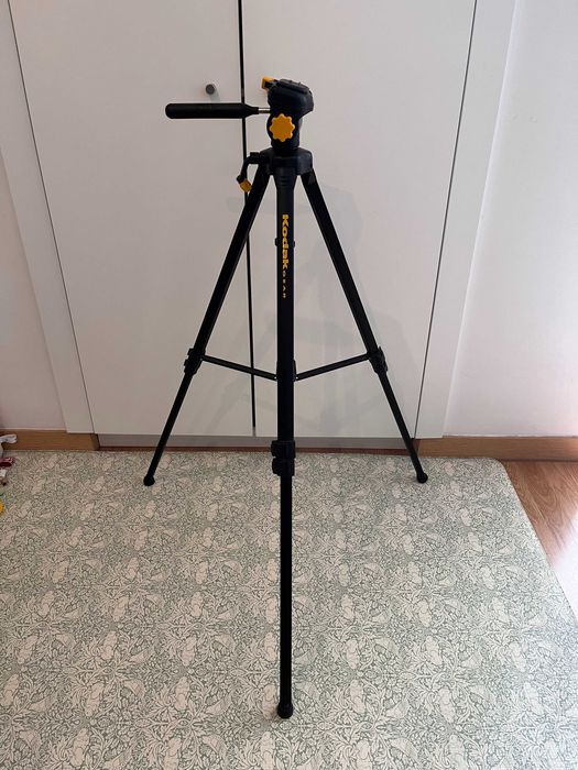 Tripé Kodak GEAR Câmara/Vídeo - Bom Estado (Com Nível)
