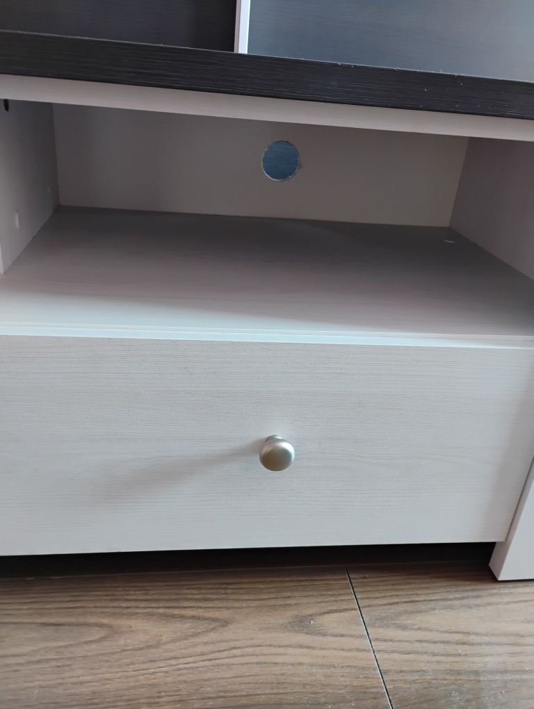 RTV szafka pod telewizor