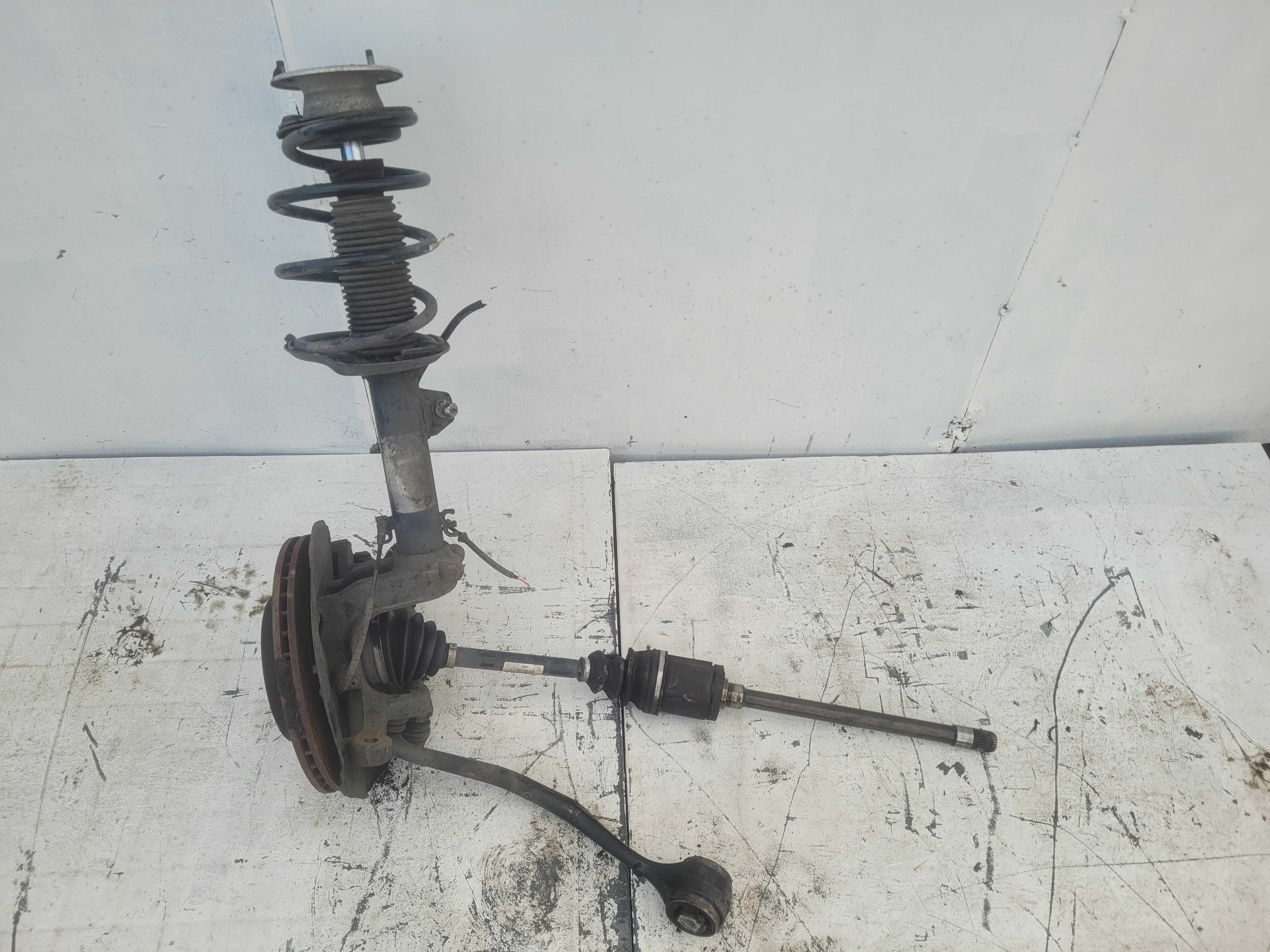 bmw E83 X3 2.0d amortyzator polos zwrotnica wahacz tarcza prawa strona
