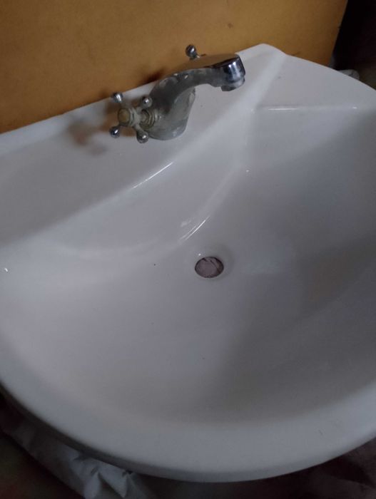 Умивальник у гарному стані