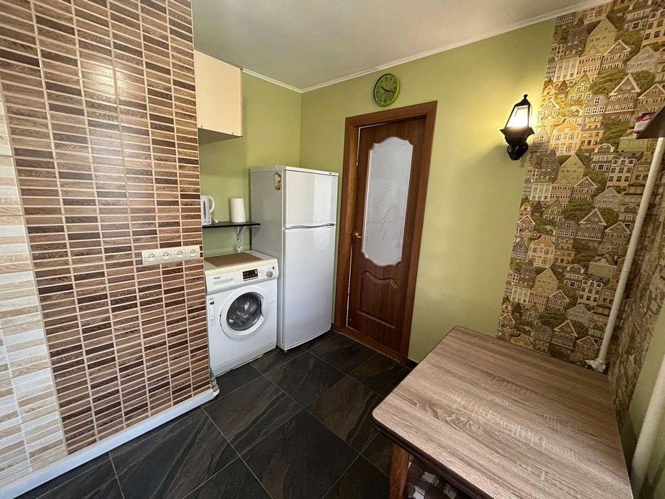 Продається двокімнатна квартира в Корабельному вул.Остапа Вишні S1