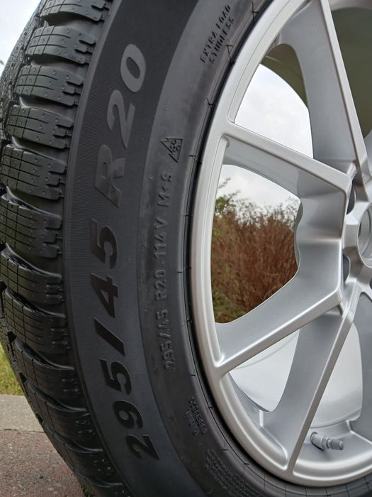 NOWE koła zimowe Porsche Cayenne 20 cali 5x130 Opona Pirelli Oryginał