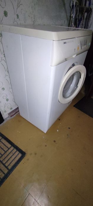 Продам стиральную машину Зануси ,был один хозяин