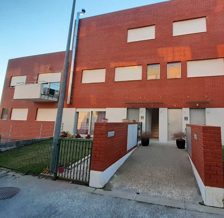 Apartamento t4 com terraço