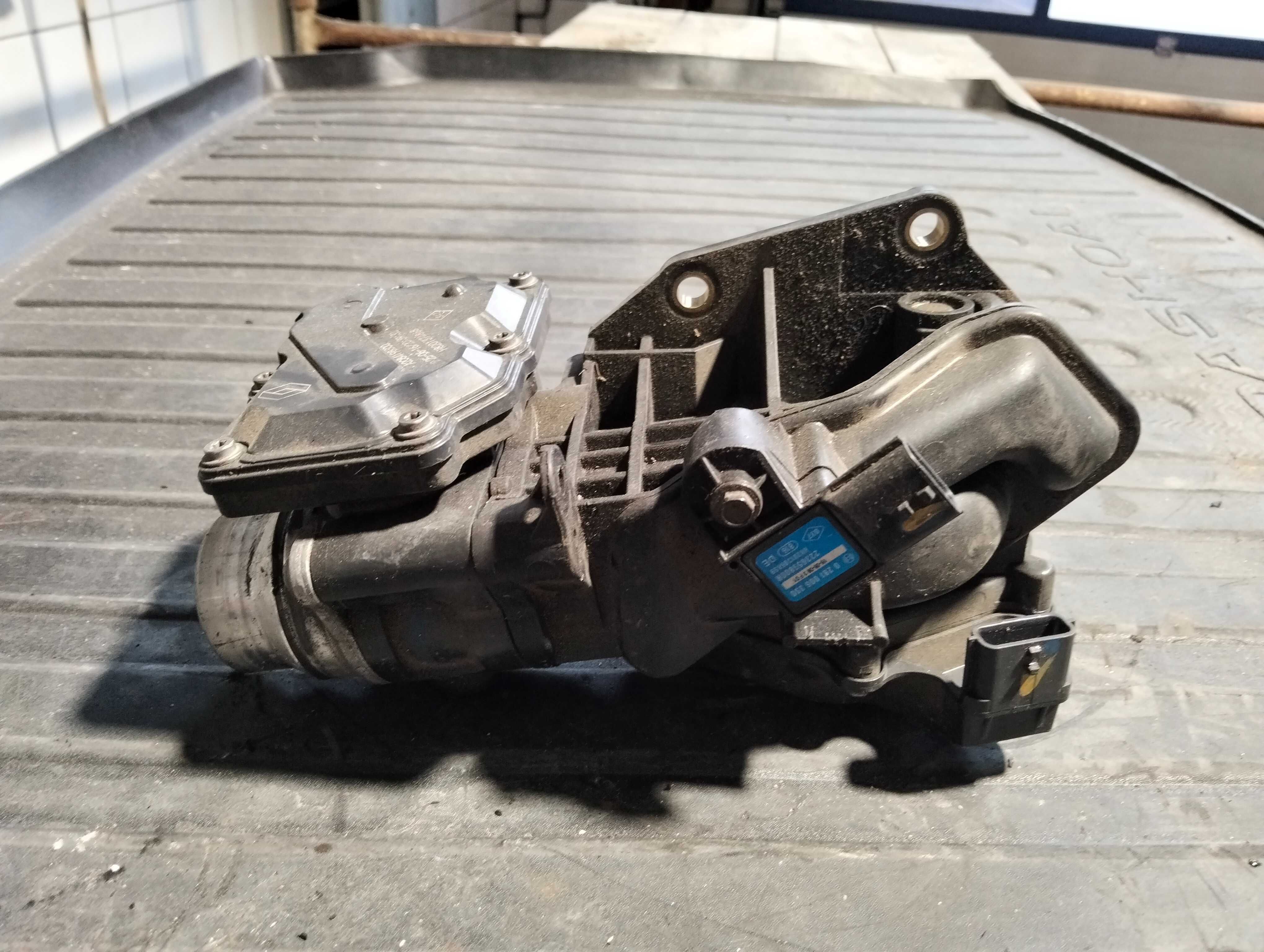 Przepustnica 1.6 dCi Espace v Trafic Vivaro 1.6 dCi