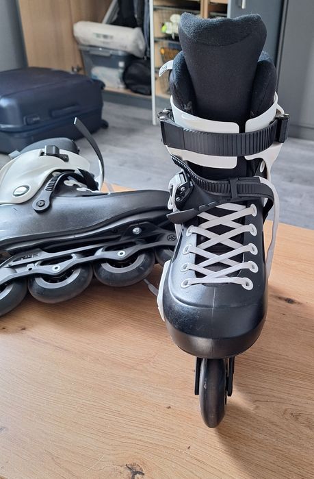 Rolki powerslide z ochraniaczami na kolana,,lokcie i nadgarstki