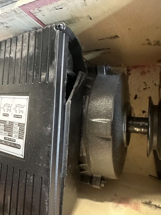 Silnik do kompresora 100, 150i 200l — 230V