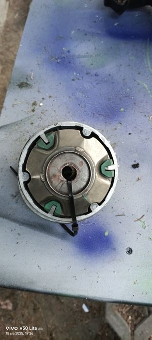 Sprzedam części do Piaggio 300