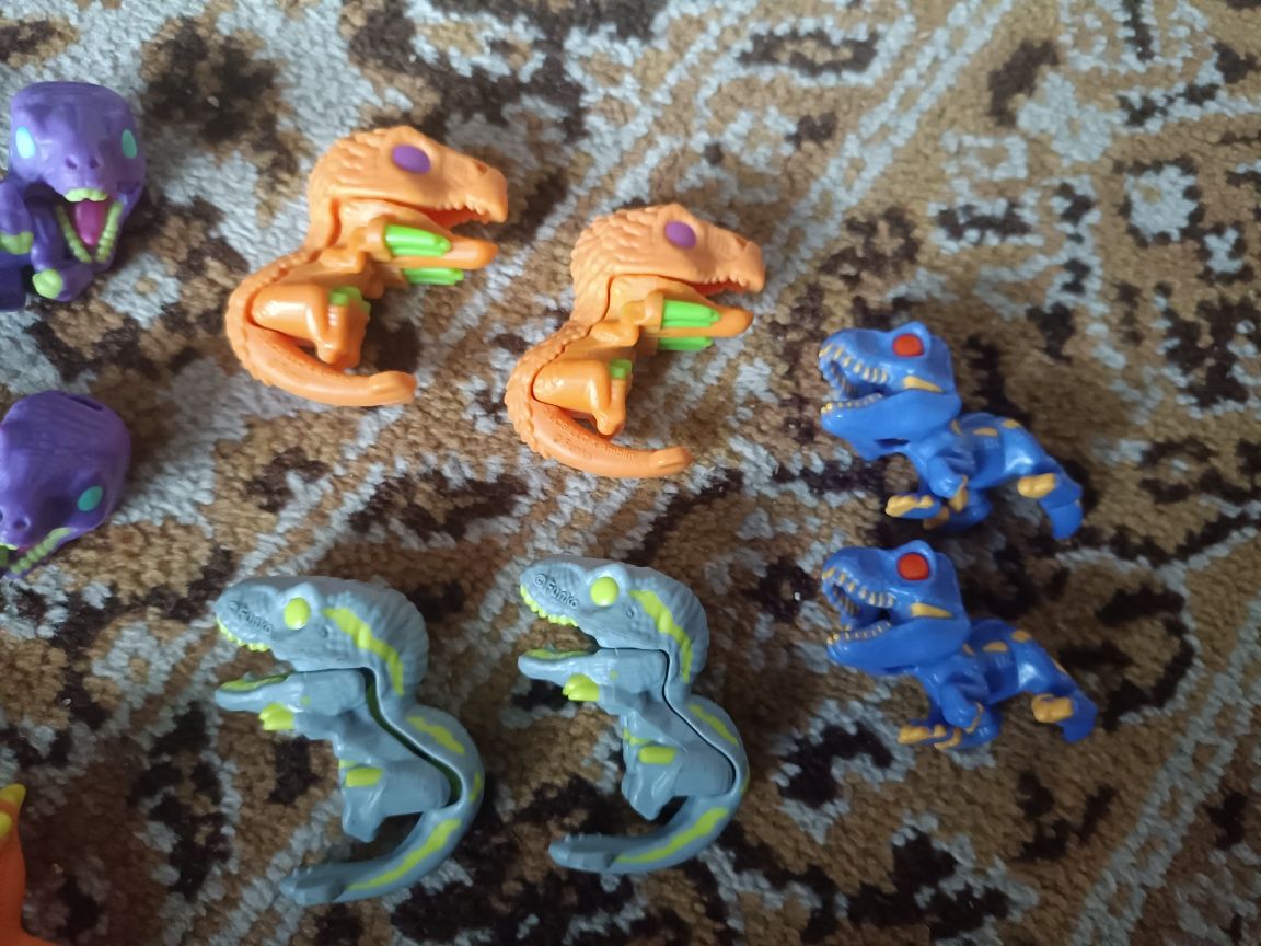 Dinozaury z Kinder joy