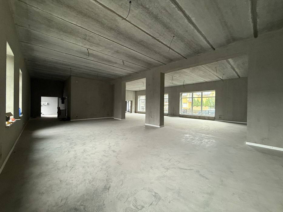 О Р Е Н Д А комерційого приміщення в центрі міста