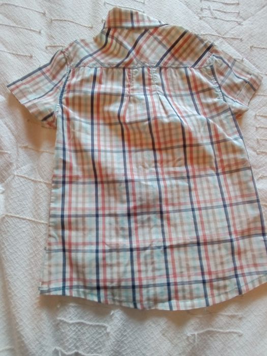 Camisa marca Quechua 6 anos