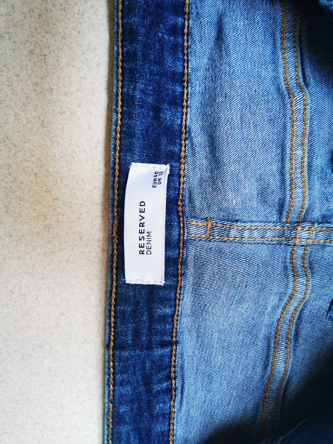 Spodnie jeansowe Reserved denim 40