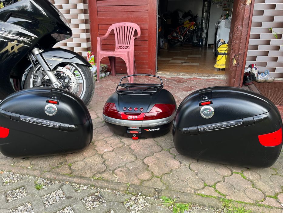 Kufry Givi v46 i boczne Keyless