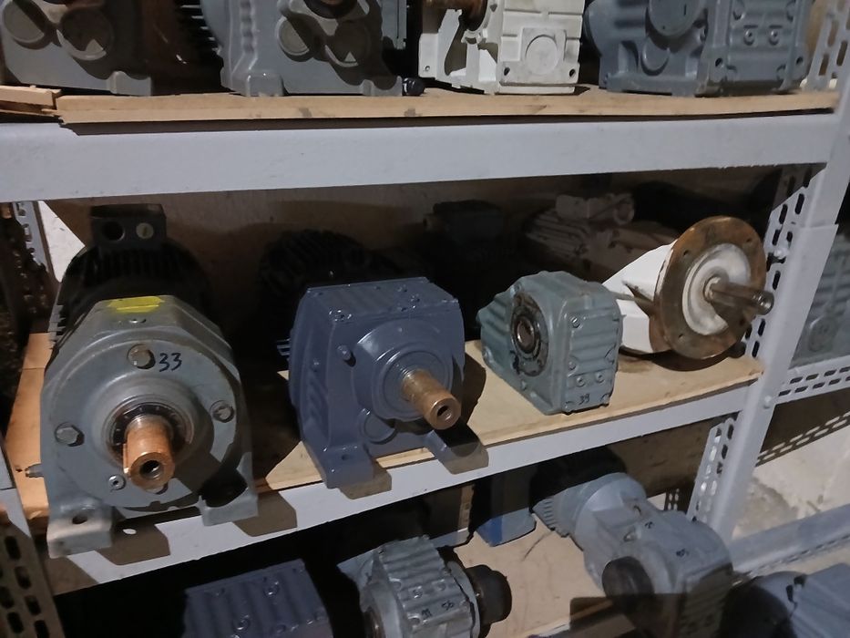 Motoreduktor elektrowibrator elektrobeben