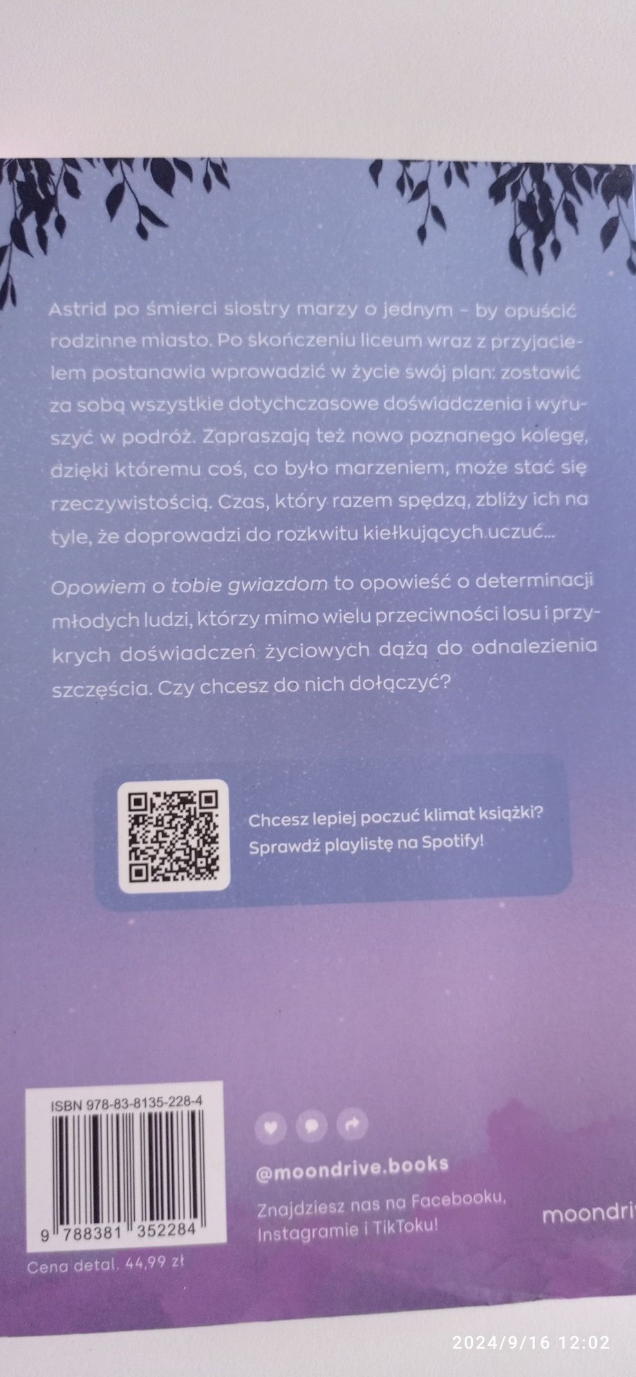 Książki dla młodzieży ,,Heartstopper,, i ,,Opowiem o Tobie gwiazdom,,