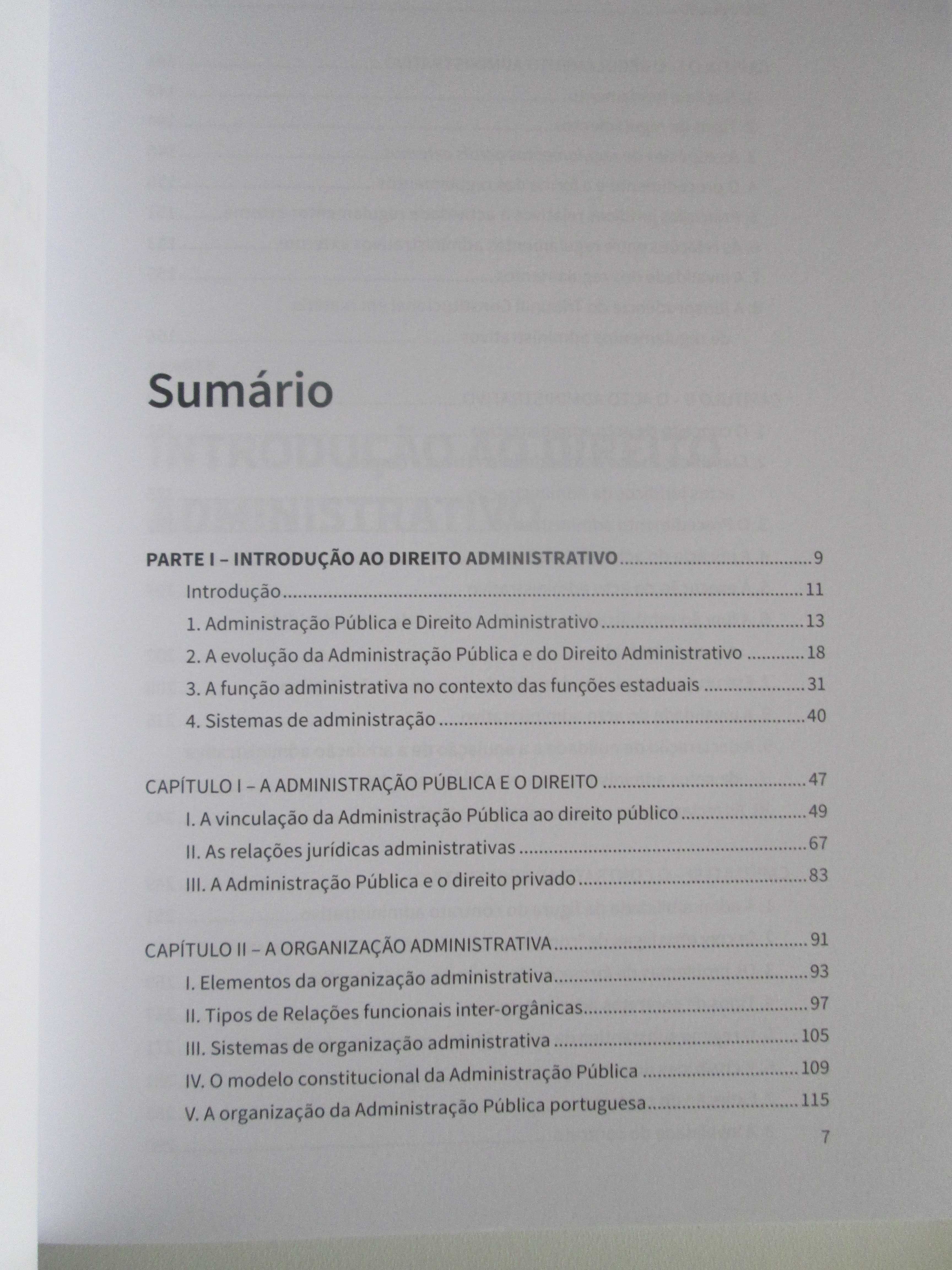 Lições de Direito Administrativo, de José Carlos Vieira de Andrade