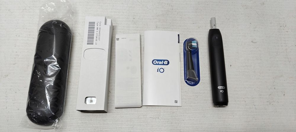Szczoteczka Elektryczna Magnetyczna Oral-B iO Series 2 + Etui