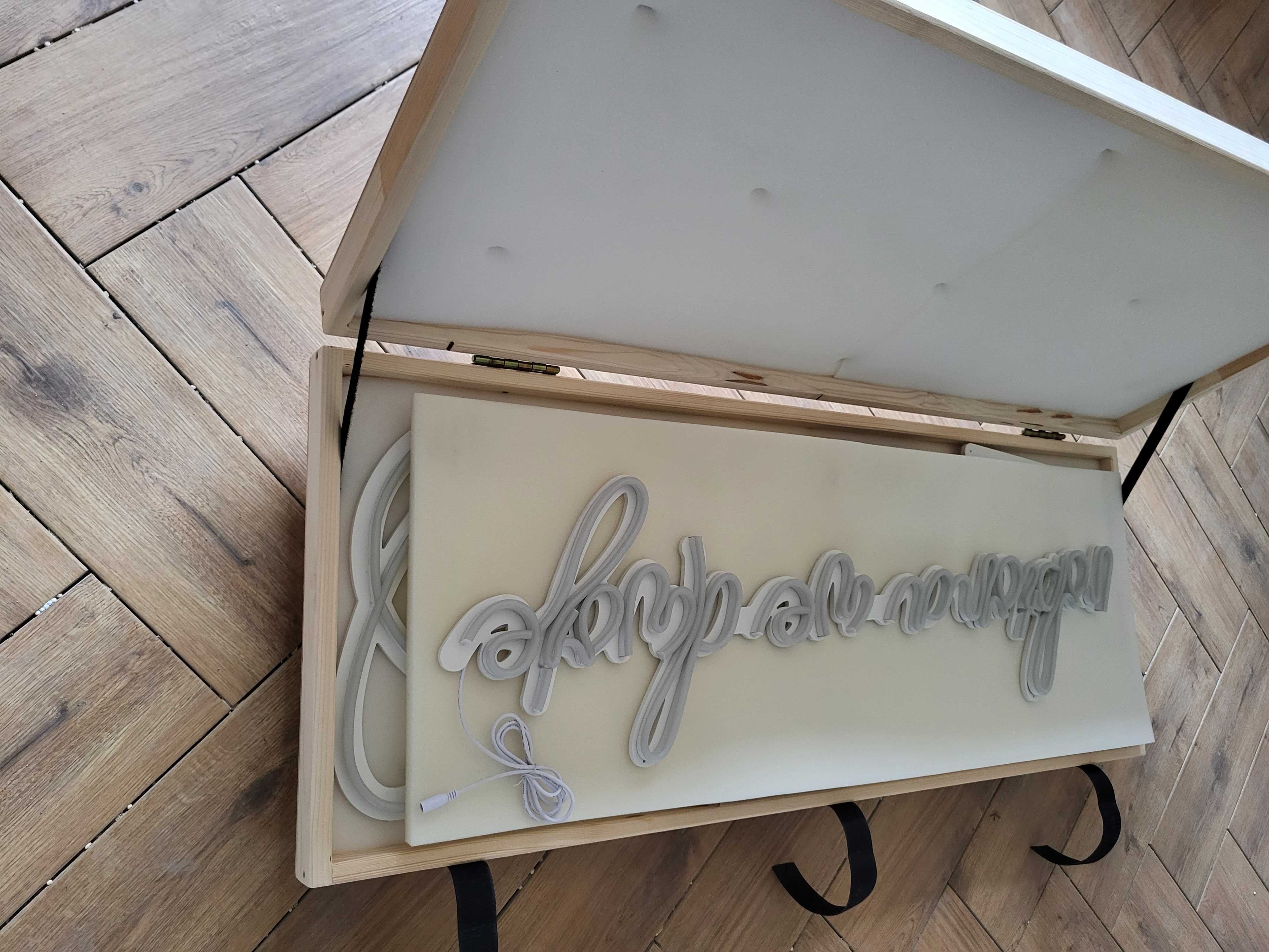 Pokrowiec na Napisy LED, Neon, typu LEDON - NOWY Futerał