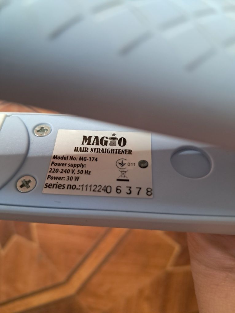 Утюжок выпрямитель для волос mango
