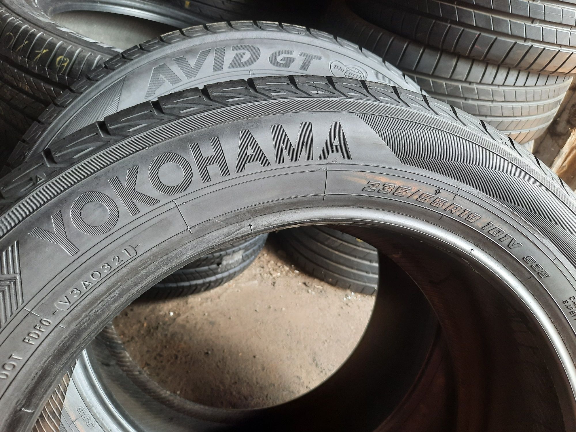 Літні шини 235/55 R19 Yokohama Avid GT 2шт. 7мм 2021