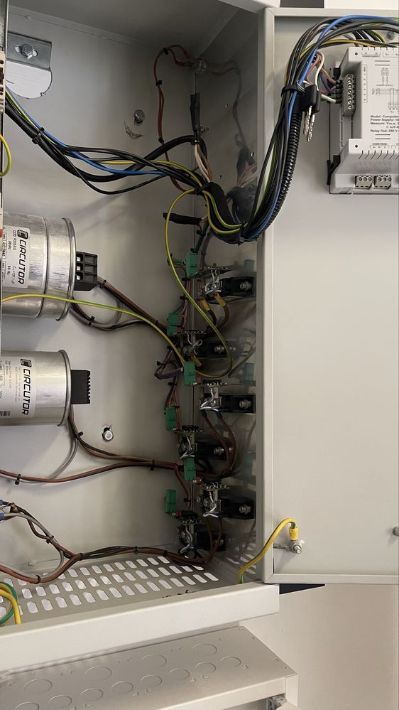 Automatyczne baterie kondensatorów OPTIM EMS-C