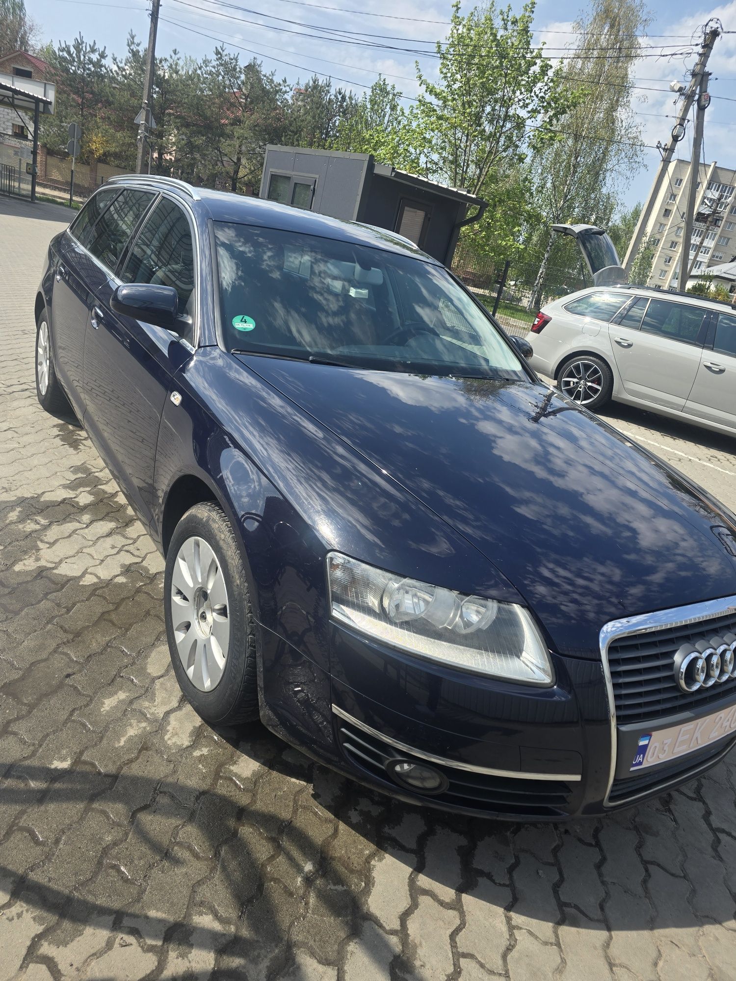 Audi А6 С6
2006.року
2.0 бензин 125кВт-170к.с.
GPS навігація, датчики