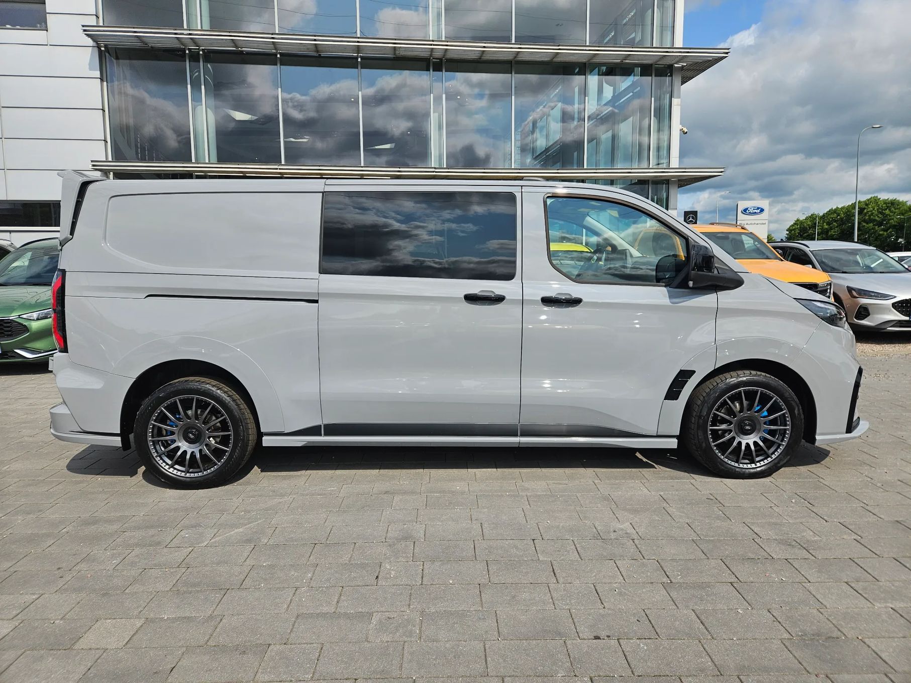 Ford Transit Custom  Ford Transit Custom Van brygadowy 5 osobowy / MS-RT / Od ręki / 2025