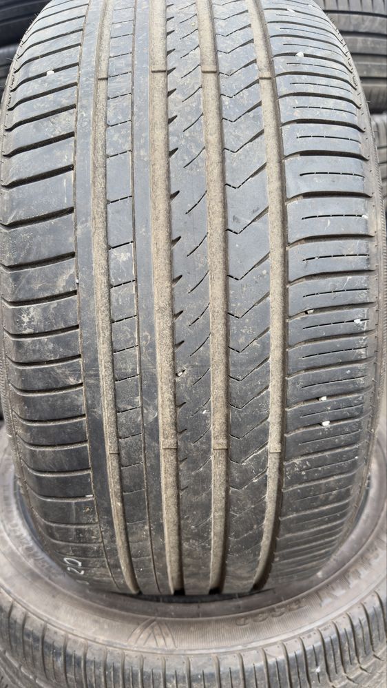 295/40/20  Winrun R330