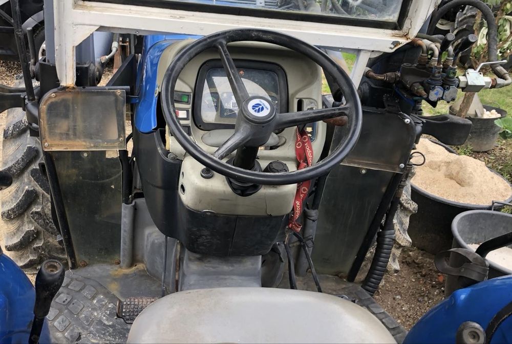 Trator Newholland TN95A