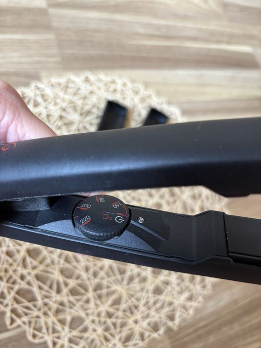 Плойка та утюжки для волосся