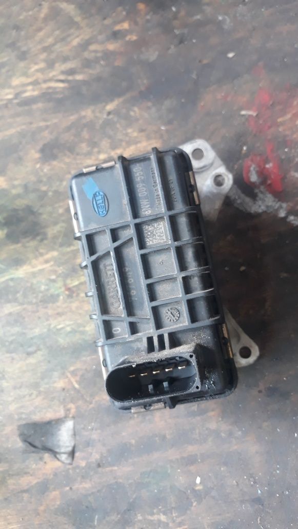 Nastawnik turbo turbiny audi a6 c6 a4 b8 a7 q7 a5 3.0 tdi CDY CDYA