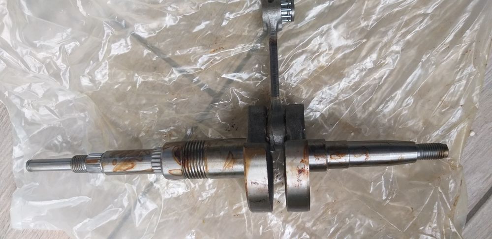 Колінвал для скутера