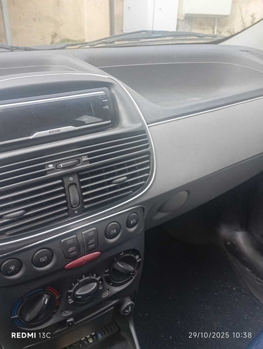 Vendo Fiat Punto 1.2 16 Válvulas de 2000