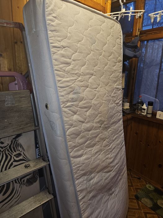 Срочно продам матрас