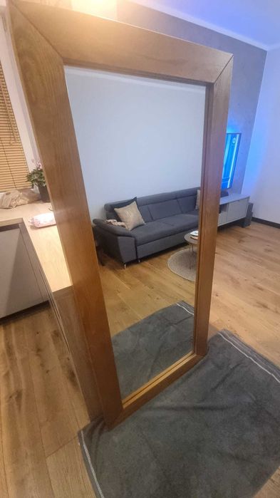 Lustro rama drewniana.