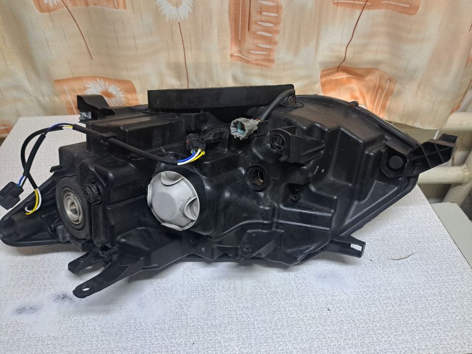 Фара правая Nissan Rogan 2018 год(оригинал) Кузов т32