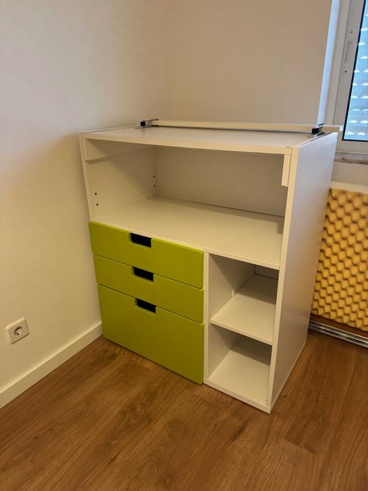 mobília criança IKEA (cama, roupeiro, cómoda)