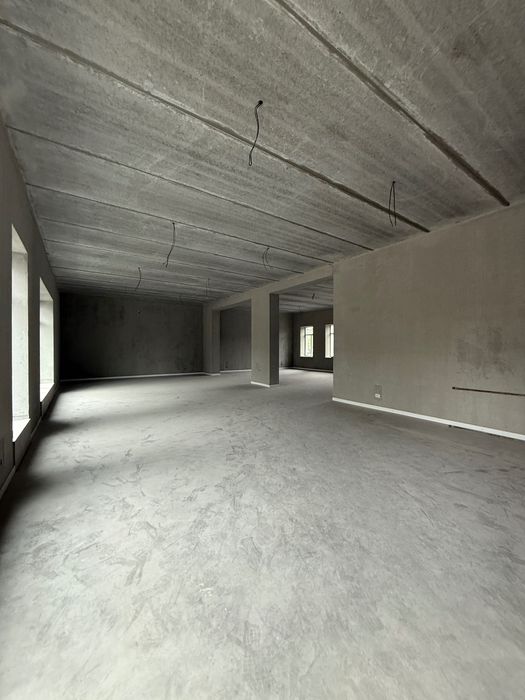 О Р Е Н Д А комерційого приміщення в центрі міста