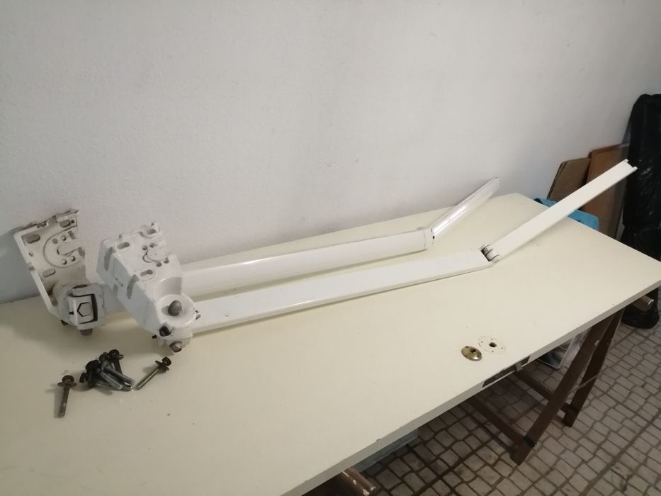 Toldo de parede (proteção chuva e sol)