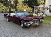 Cadillac DeVille cabrio wynajem wesele do ślubu limuzyna kawalerski