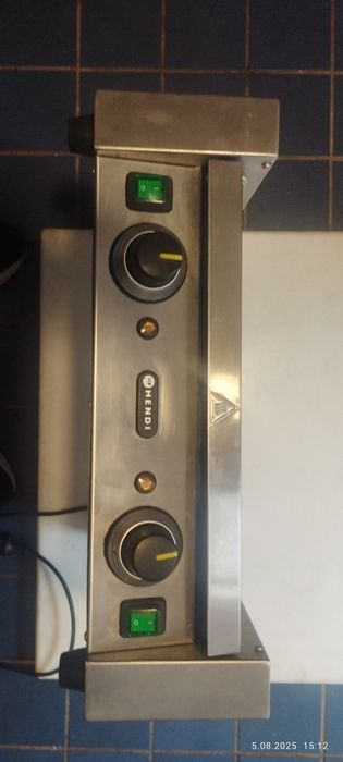 Grill rolkowy do kiełbasek z 14 rolkami firmy Hendi