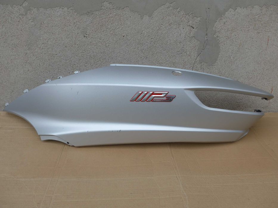 Piaggio MP3 300/400/500 '14-22r OWIEWKA lewa