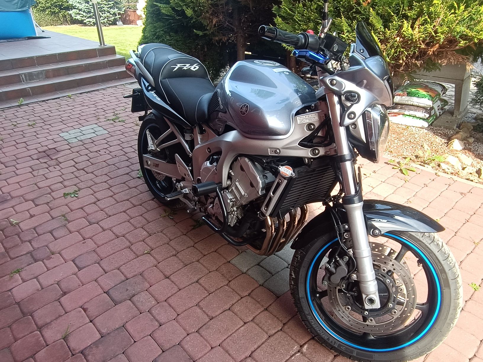 Sprzedam Yamahę fz6 600 Naked ABS,wydech Dominator.