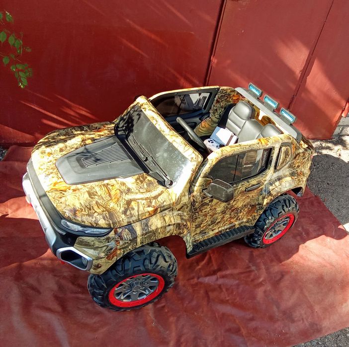 Самокат детский на возраст три пять лет,электроджип